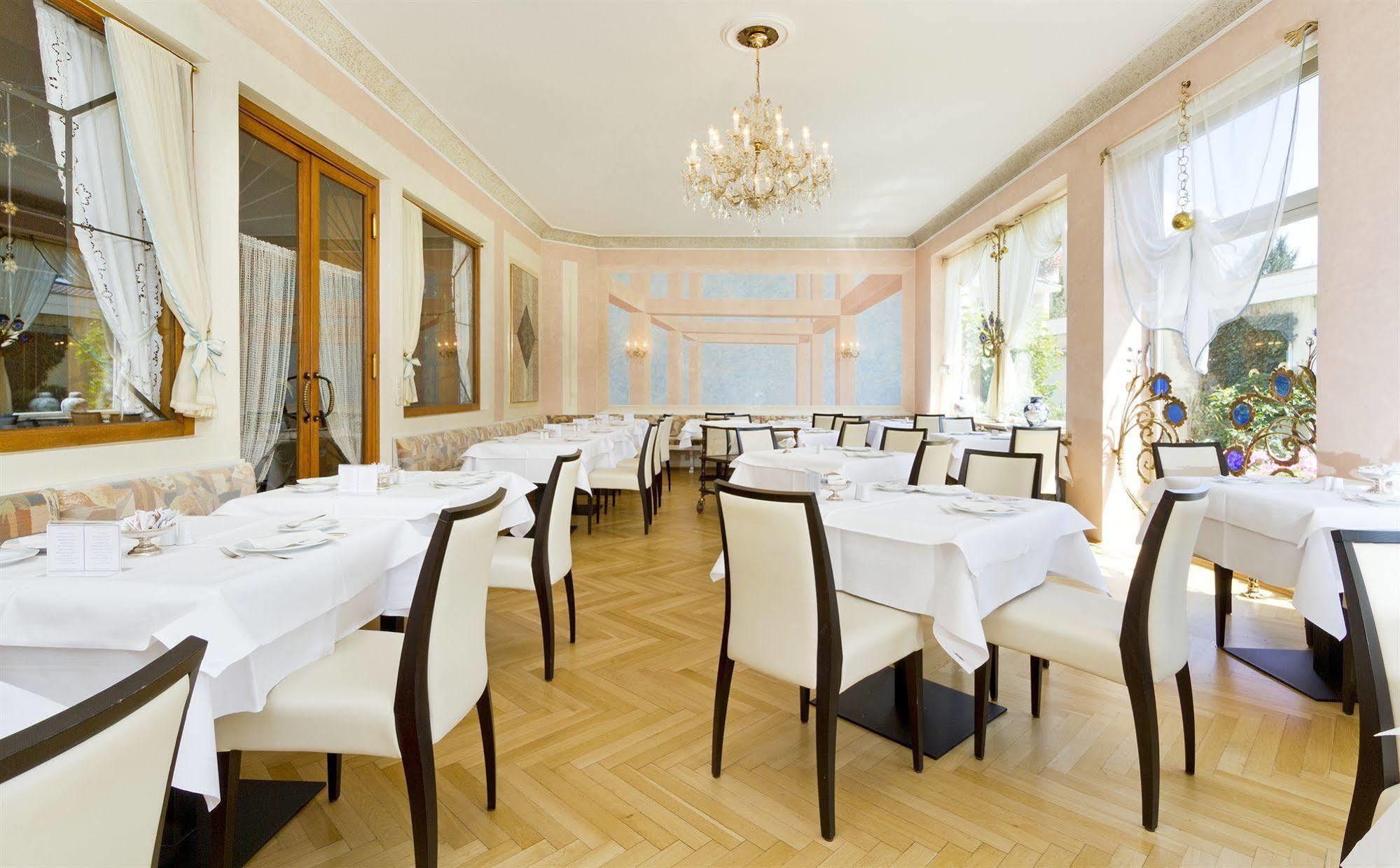 Wittelsbacher Hof Swiss Quality Hotel Garmisch-Partenkirchen Restaurace fotografie